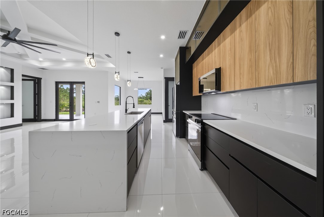 4 Bed SingleFamilyResidence for Sale in Lehigh Acres, photo 12