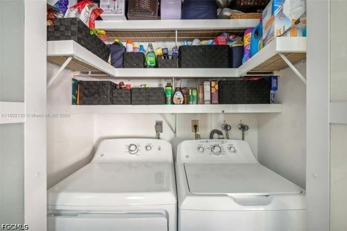 2 Bed SingleFamilyResidence for Sale in Miami, photo 12