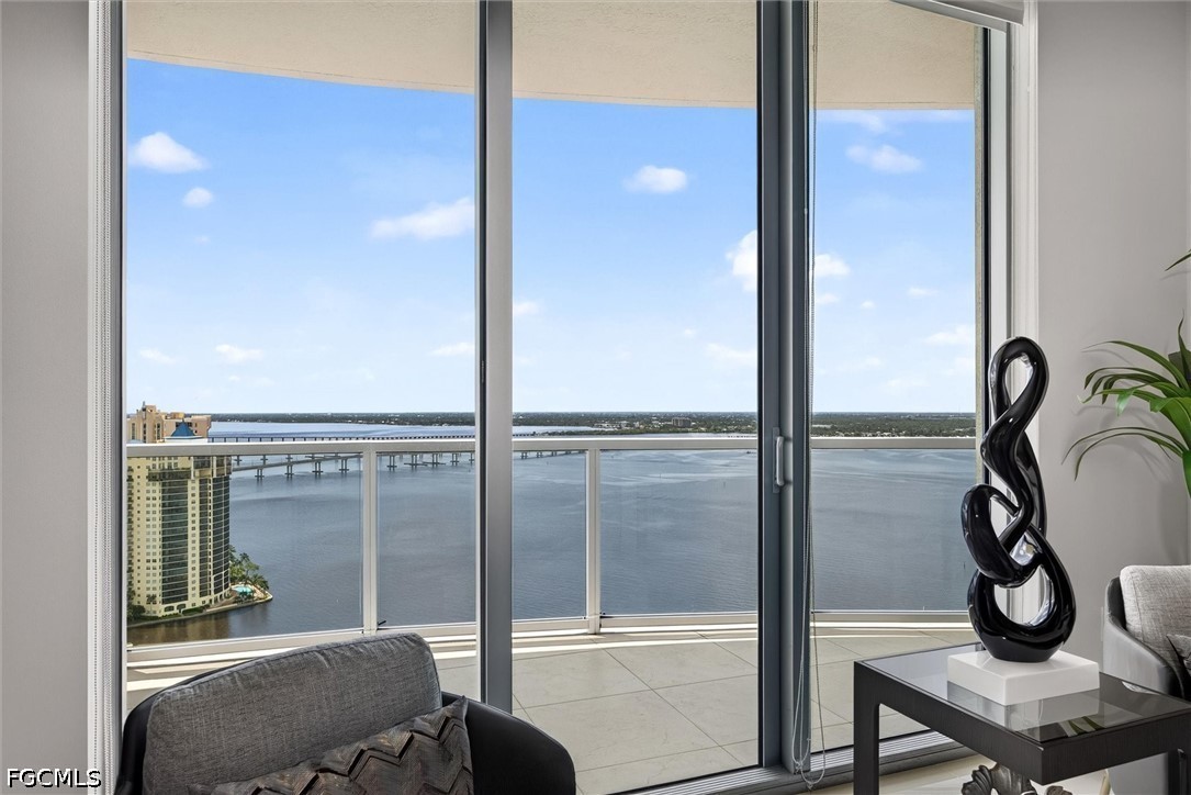 2 Bed Waterfront Home for Sale in Oasis, photo 12