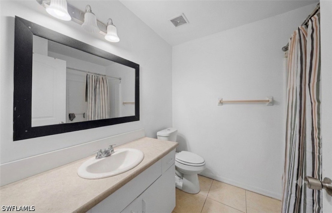 3 Bed SingleFamilyResidence for Sale in Mirror Lakes, photo 12