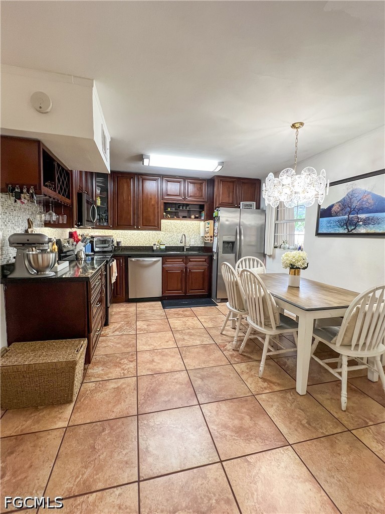 4 Bed Pool Home for Sale in Granada Terrace, photo 12