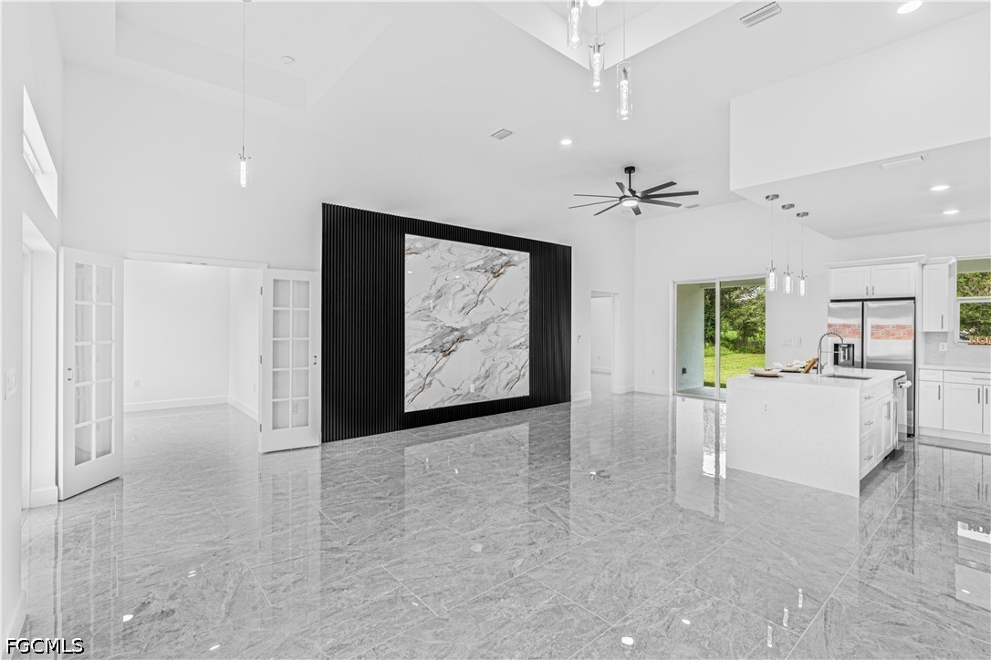 3 Bed SingleFamilyResidence for Sale in Lehigh Acres, photo 12
