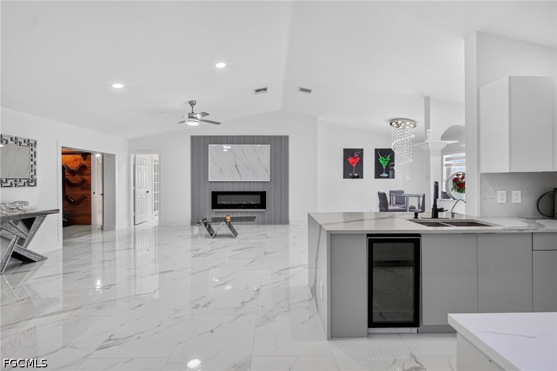 3 Bed SingleFamilyResidence for Sale in Lehigh Acres, photo 12