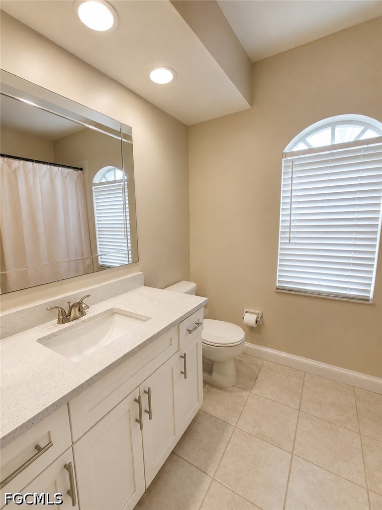 3 Bed Waterfront Home for Sale in Cape Coral, photo 12