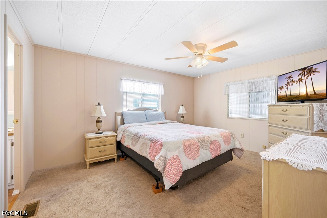 2 Bed ManufacturedHome for Sale in Fort Myers, photo 12