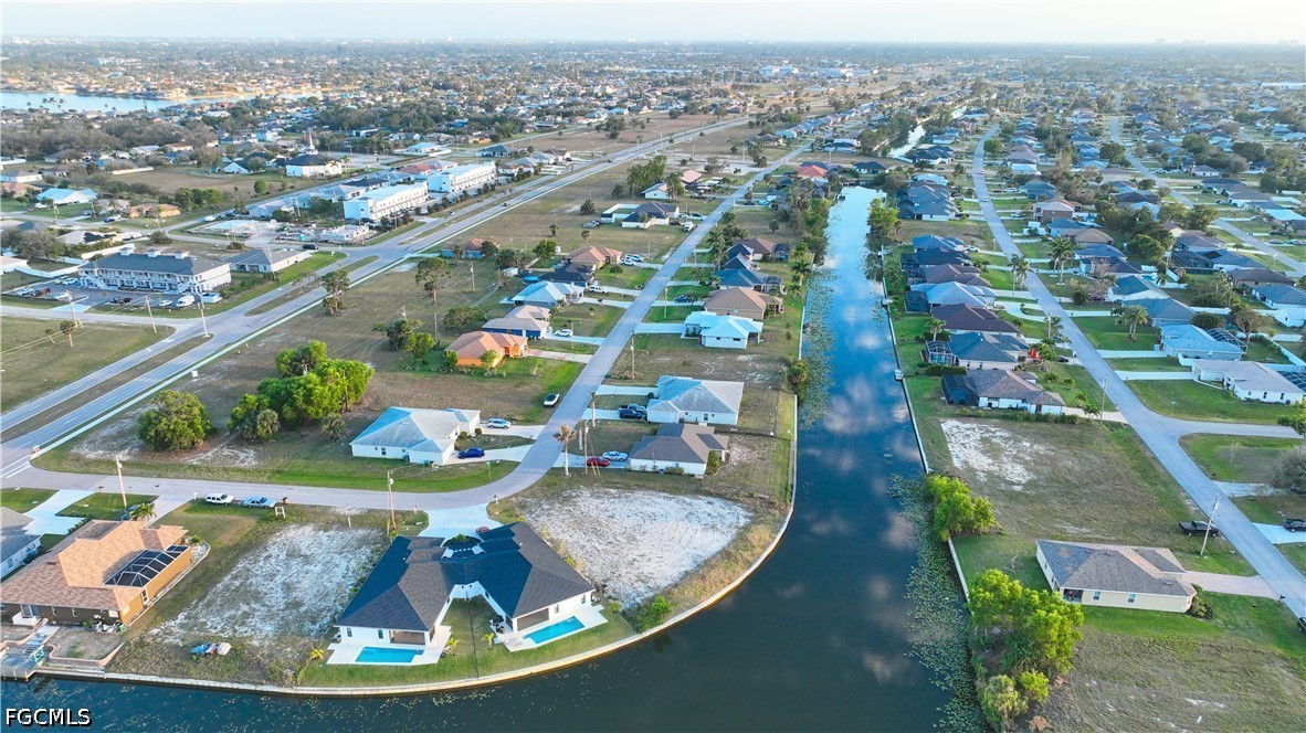 Waterfront Home for Sale in Cape Coral, photo 12