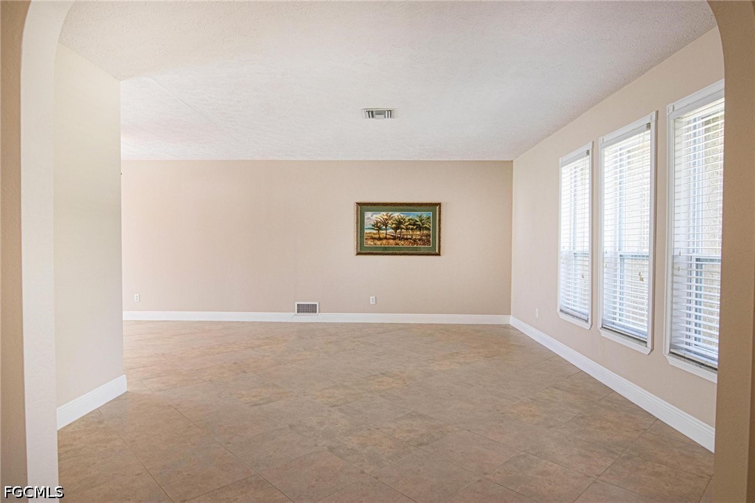3 Bed Pool Home for Sale in Cape Coral, photo 12