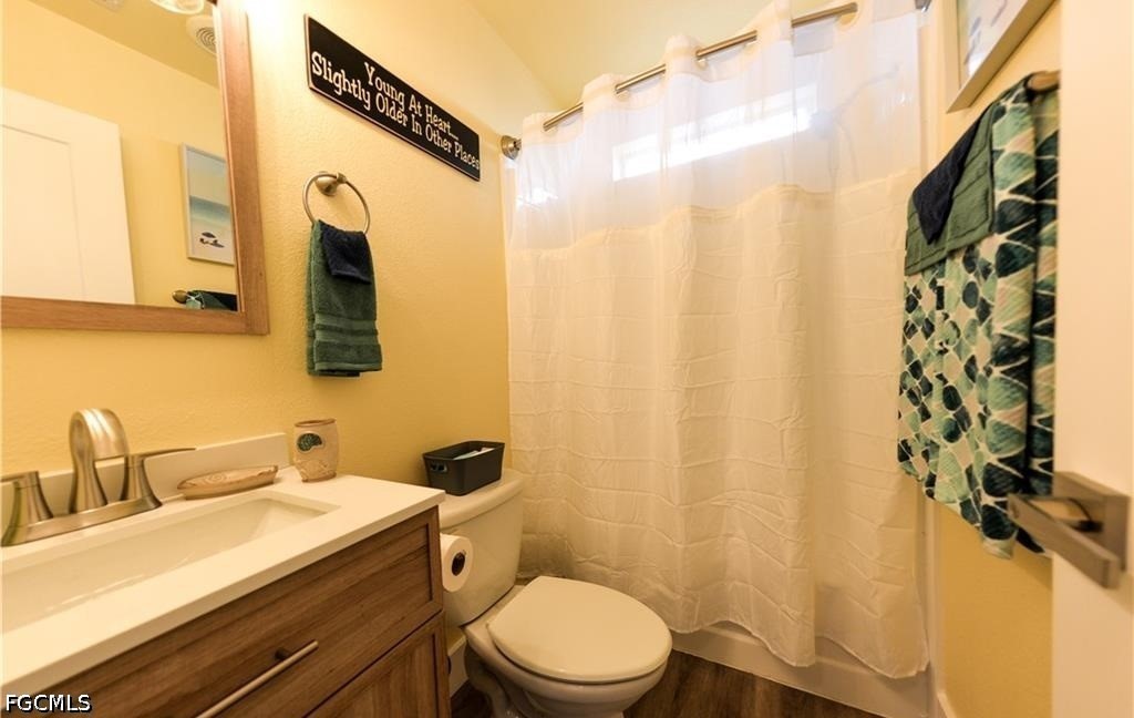 2 Bed ManufacturedHome for Sale in Helen Lane Condo Rv, photo 12