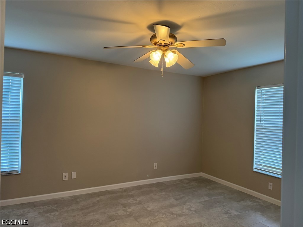 3 Bed SingleFamilyResidence for Sale in Cape Coral, photo 12