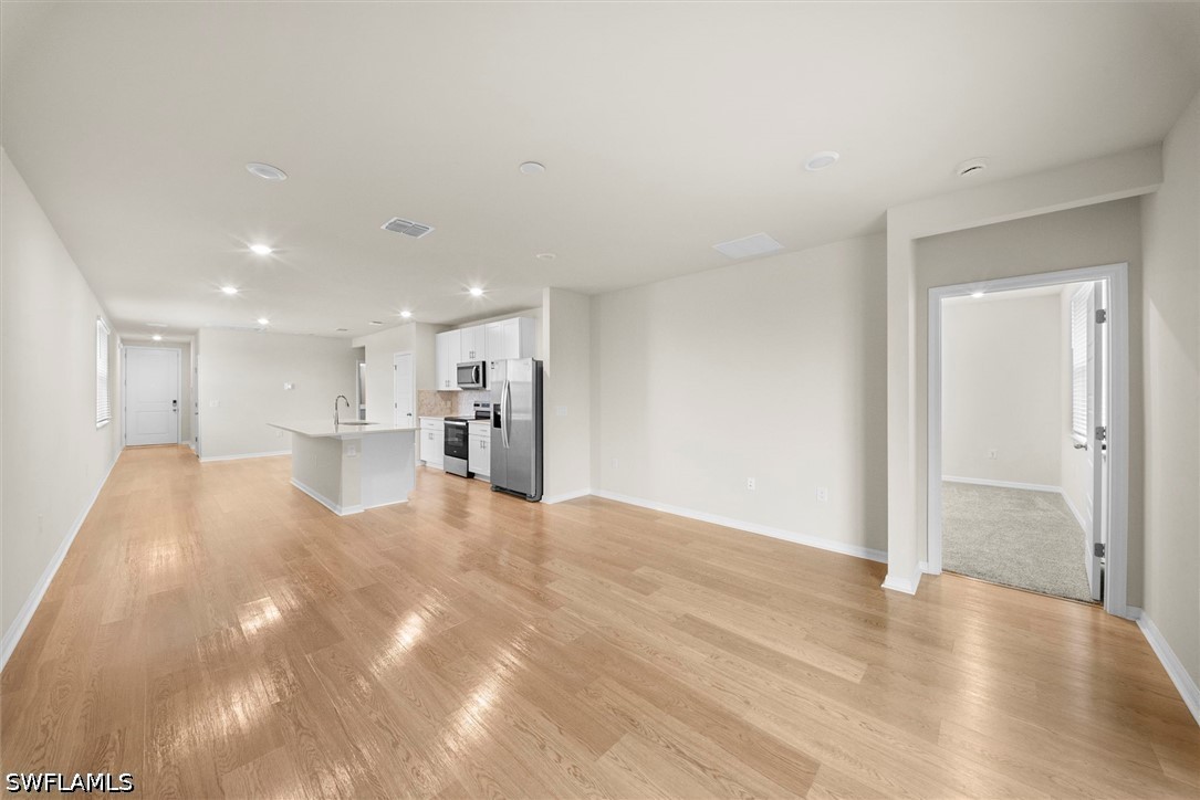 3 Bed SingleFamilyResidence for Sale in Crescent Lakes, photo 12