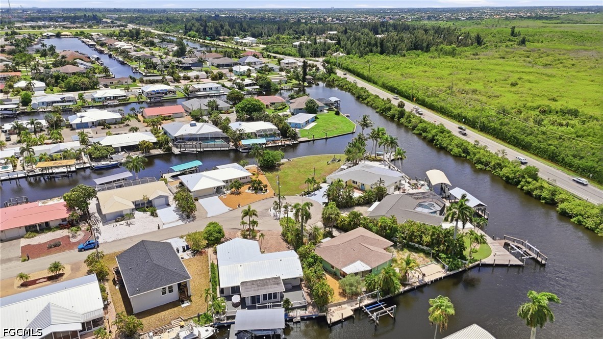 Waterfront Home for Sale in Matlacha Isles, photo 12