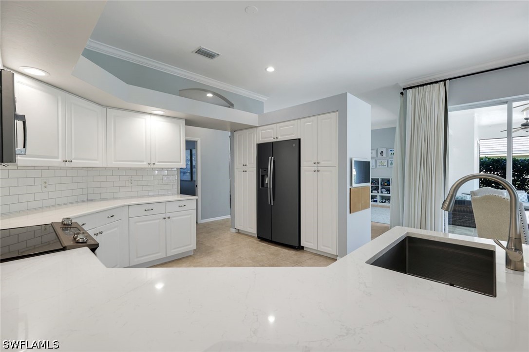 3 Bed Pool Home for Sale in Stonebridge South, photo 12