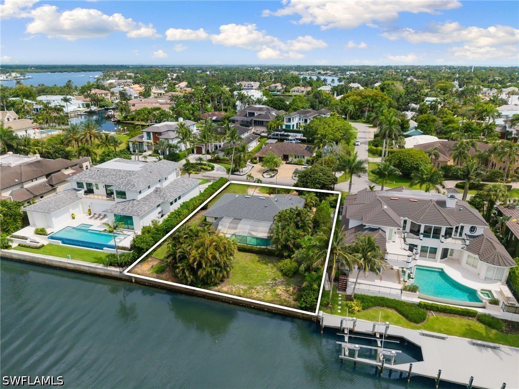 3 Bed Pool Home for Sale in Aqualane Shores, photo 12