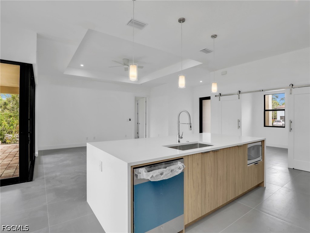3 Bed SingleFamilyResidence for Sale in East Englewood, photo 12