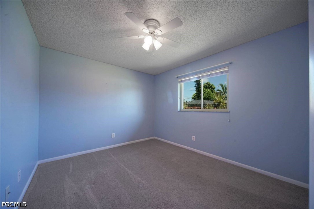 3 Bed SingleFamilyResidence for Sale in Cape Coral, photo 12