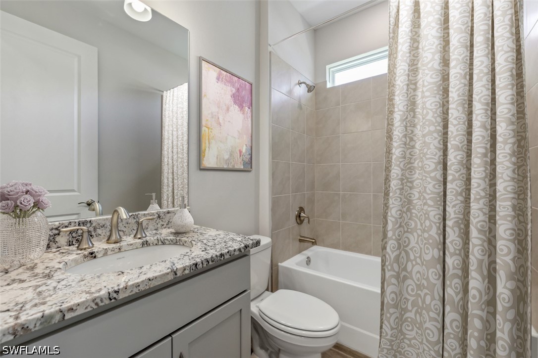 3 Bed Waterfront Home for Sale in North Fort Myers, photo 12
