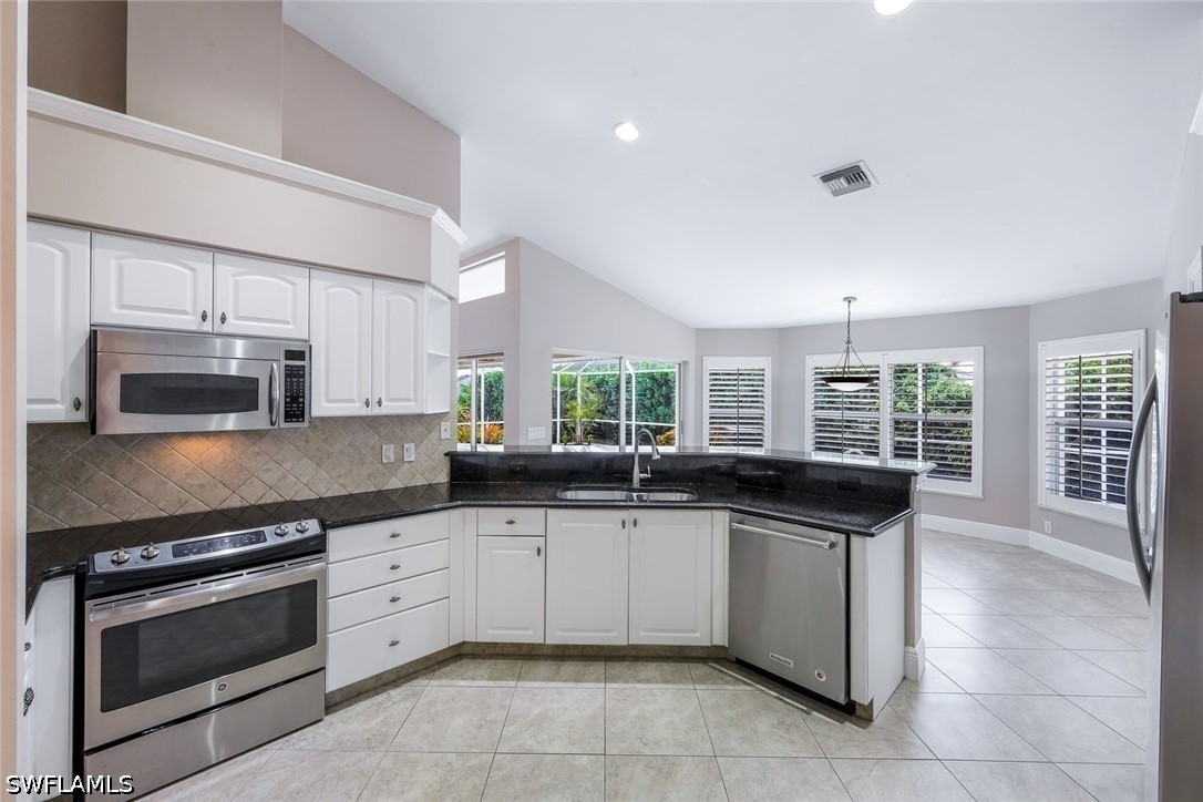 3 Bed Pool Home for Sale in Marco Beach, photo 12