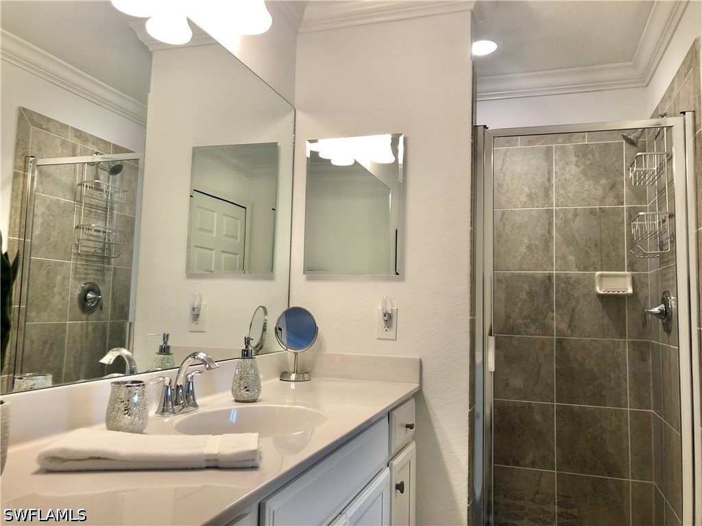 2 Bed Waterfront Home for Sale in Trevi, photo 12