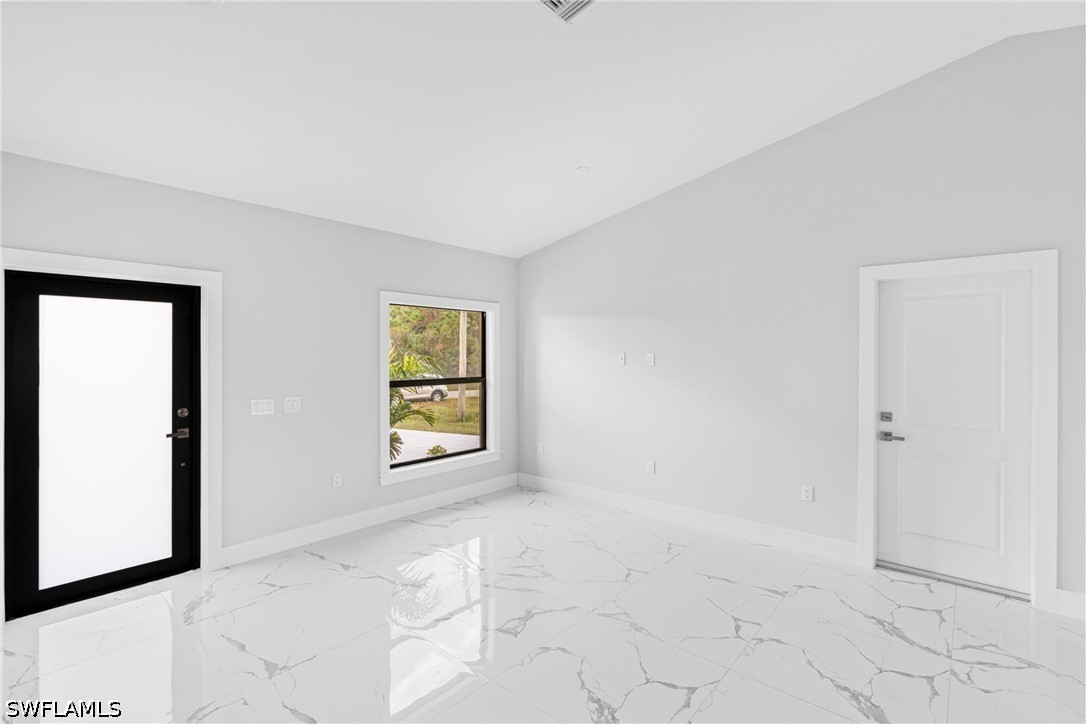 3 Bed SingleFamilyResidence for Sale in Lehigh Acres, photo 12