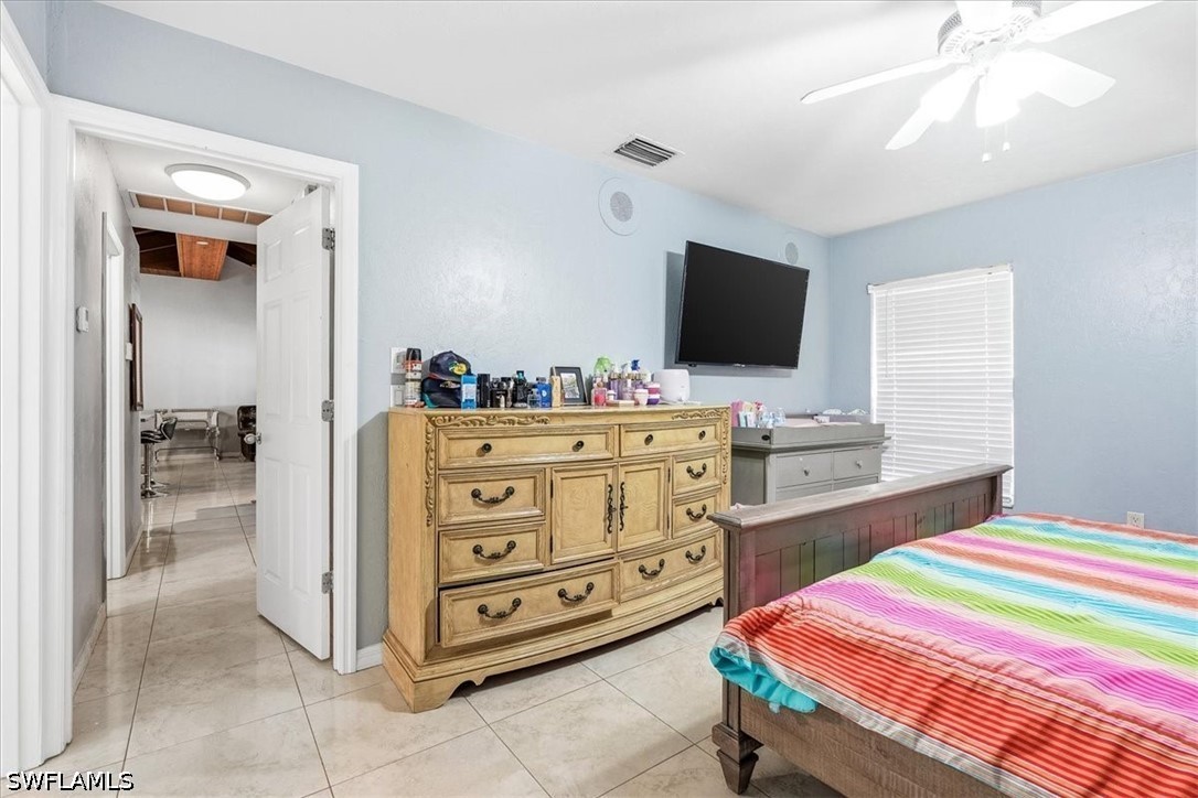 3 Bed SingleFamilyResidence for Sale in Naples, photo 12