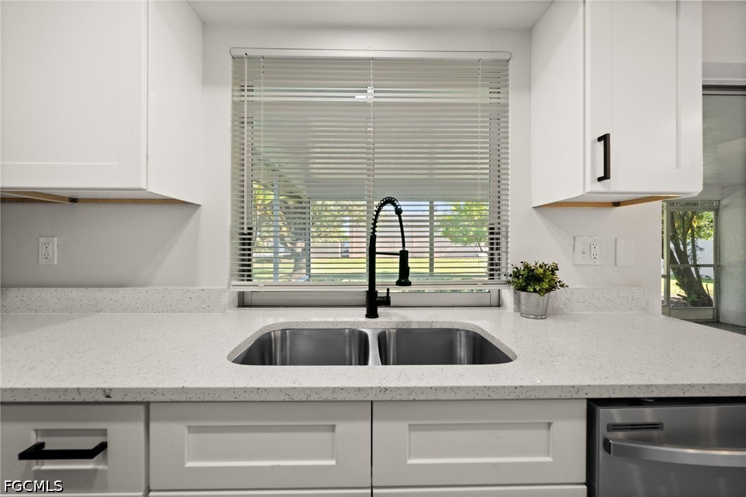 3 Bed SingleFamilyResidence for Sale in Cape Coral, photo 12