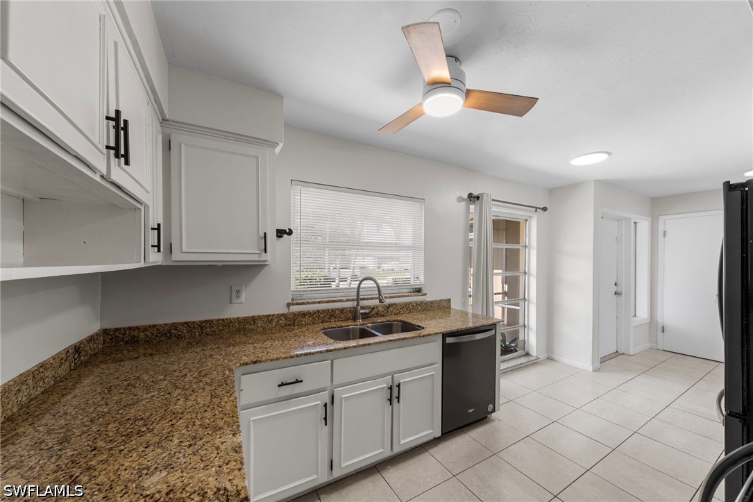 3 Bed SingleFamilyResidence for Sale in Cape Coral, photo 12