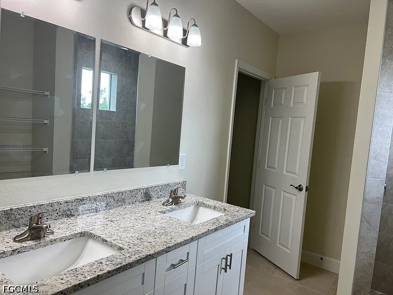 3 Bed Waterfront Home for Sale in Cape Coral, photo 12