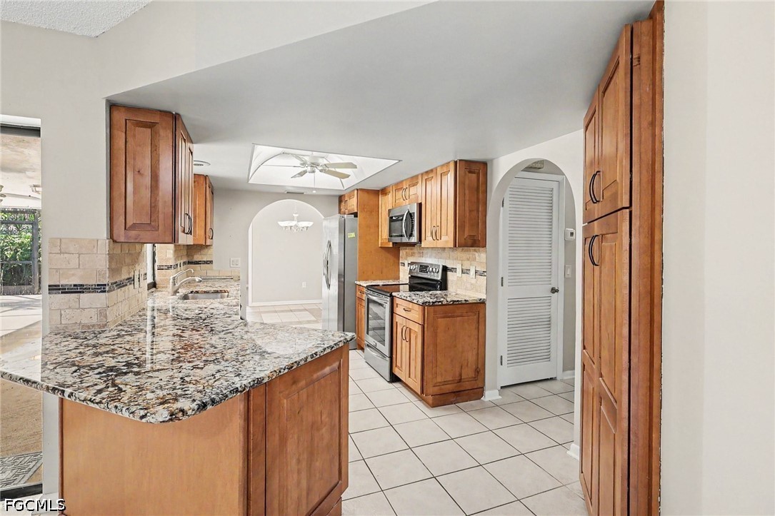 3 Bed Pool Home for Sale in Cape Coral, photo 12