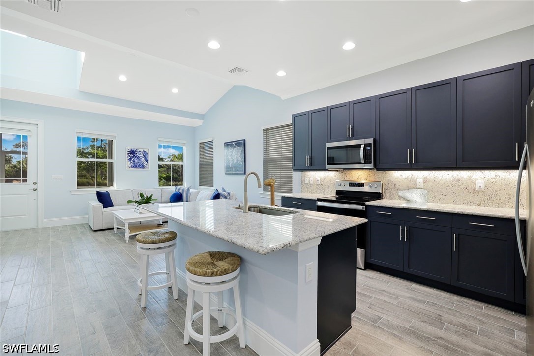 2 Bed Attached for Sale in Naples, photo 12
