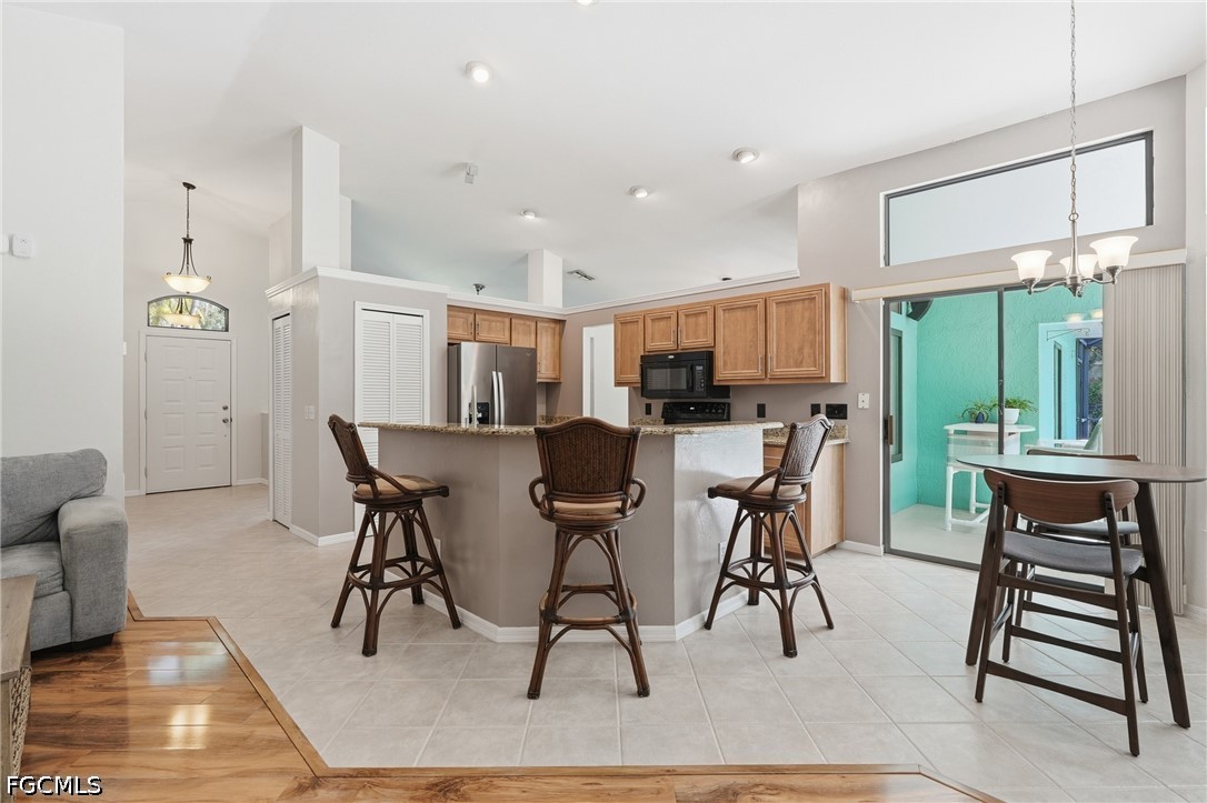3 Bed Pool Home for Sale in Palmlee Park, photo 12