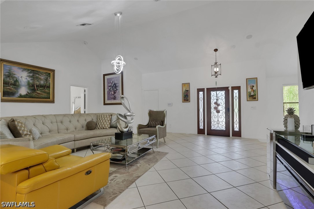 3 Bed Pool Home for Sale in Kings Lake, photo 12