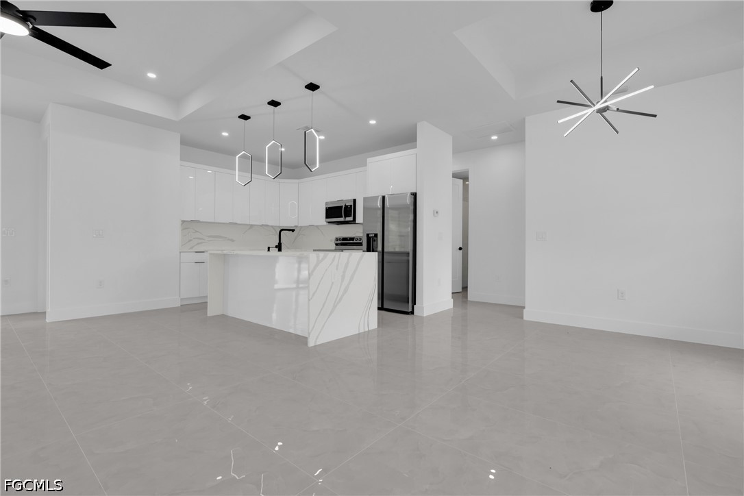 4 Bed SingleFamilyResidence for Sale in Lehigh Acres, photo 12