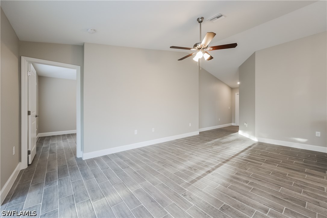3 Bed SingleFamilyResidence for Sale in Lehigh Acres, photo 12