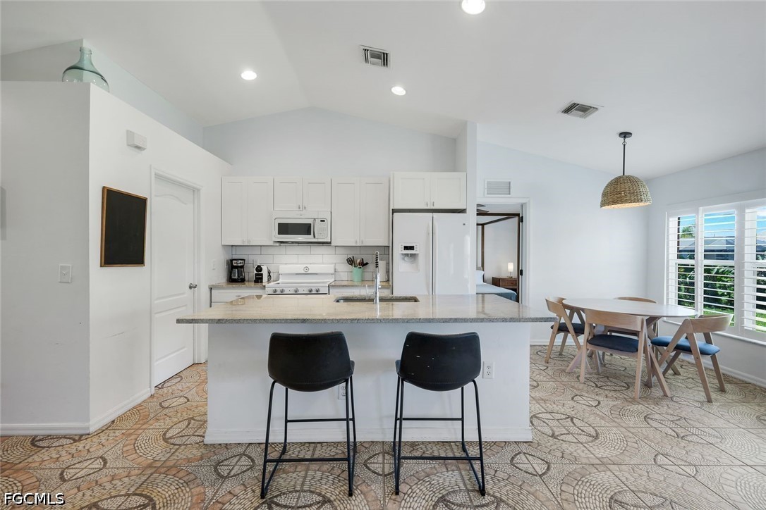 3 Bed SingleFamilyResidence for Sale in Cape Coral, photo 12