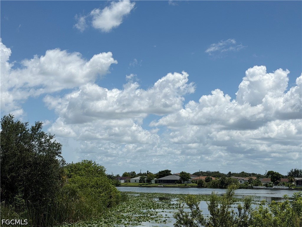 Waterfront Home for Sale in Cape Coral, photo 12