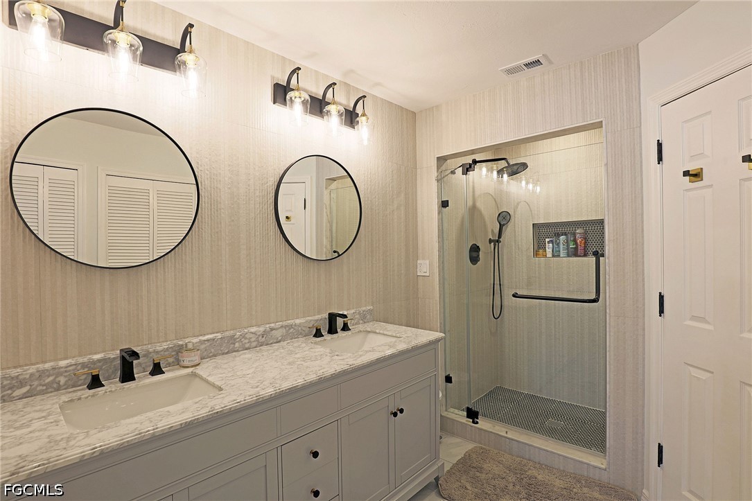 2 Bed Pool Home for Sale in Fort Myers, photo 12