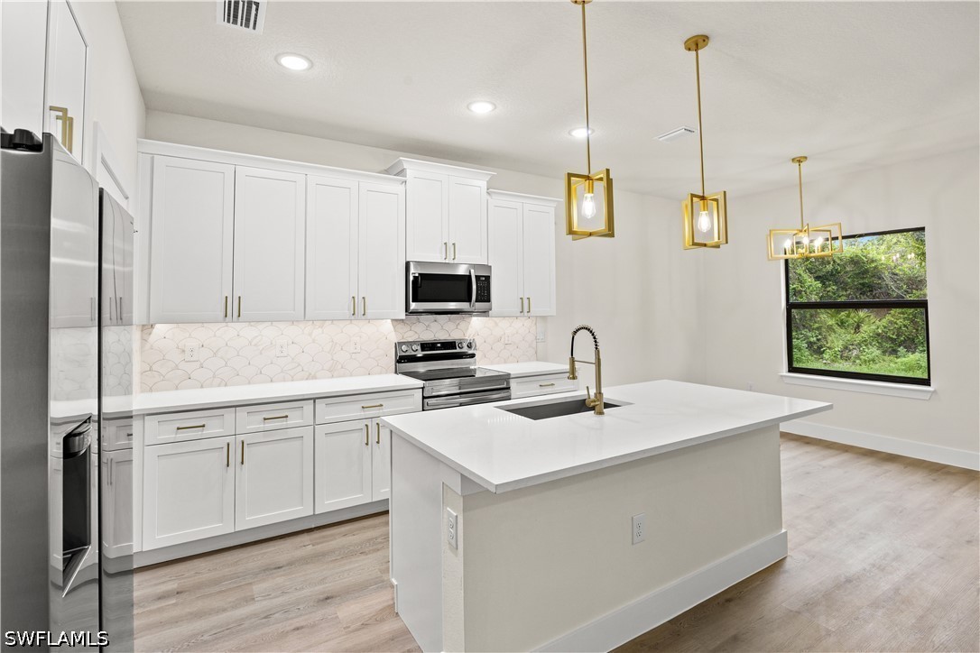 3 Bed SingleFamilyResidence for Sale in North Port, photo 12
