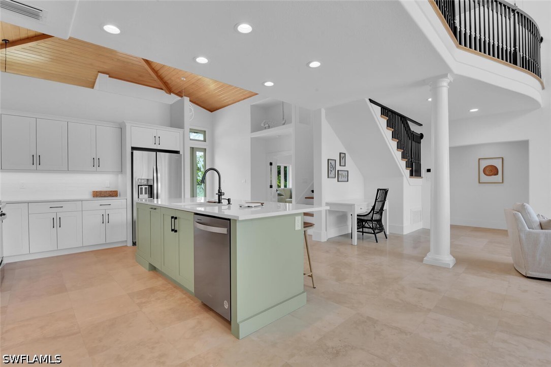5 Bed Pool Home for Sale in Moorings, photo 12