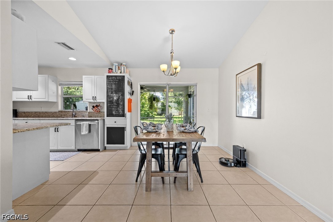 3 Bed SingleFamilyResidence for Sale in Cape Coral, photo 12