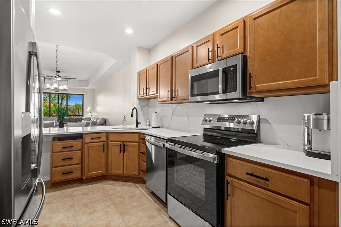 3 Bed Waterfront Home for Sale in Fort Myers, photo 12