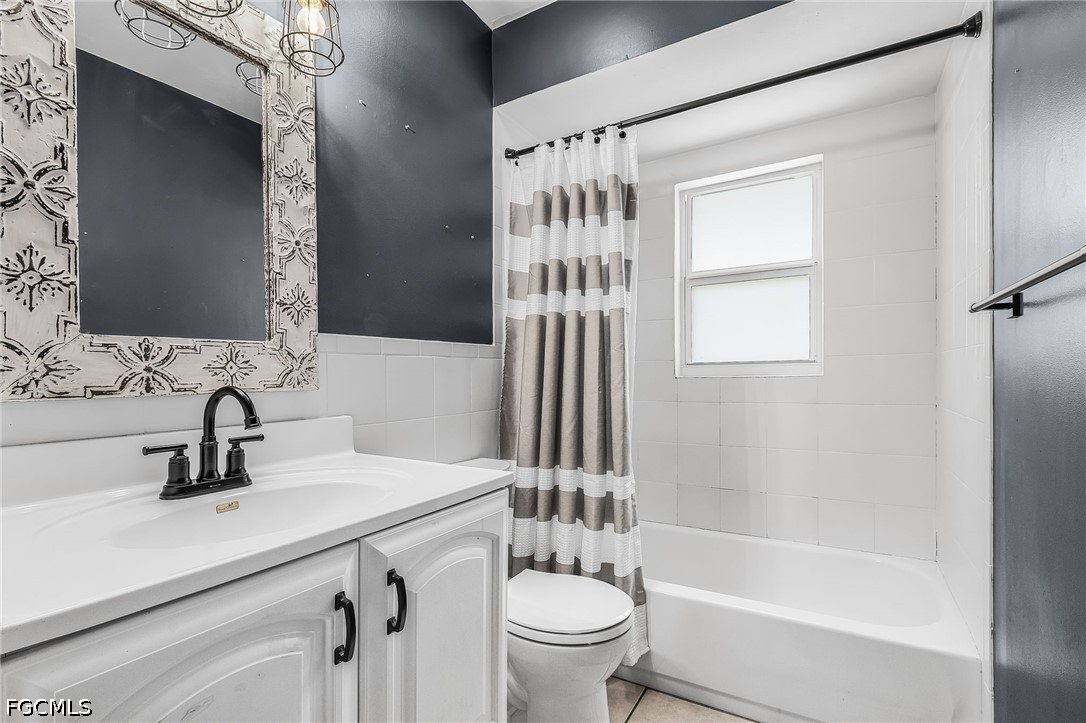 3 Bed SingleFamilyResidence for Sale in Fort Myers, photo 12