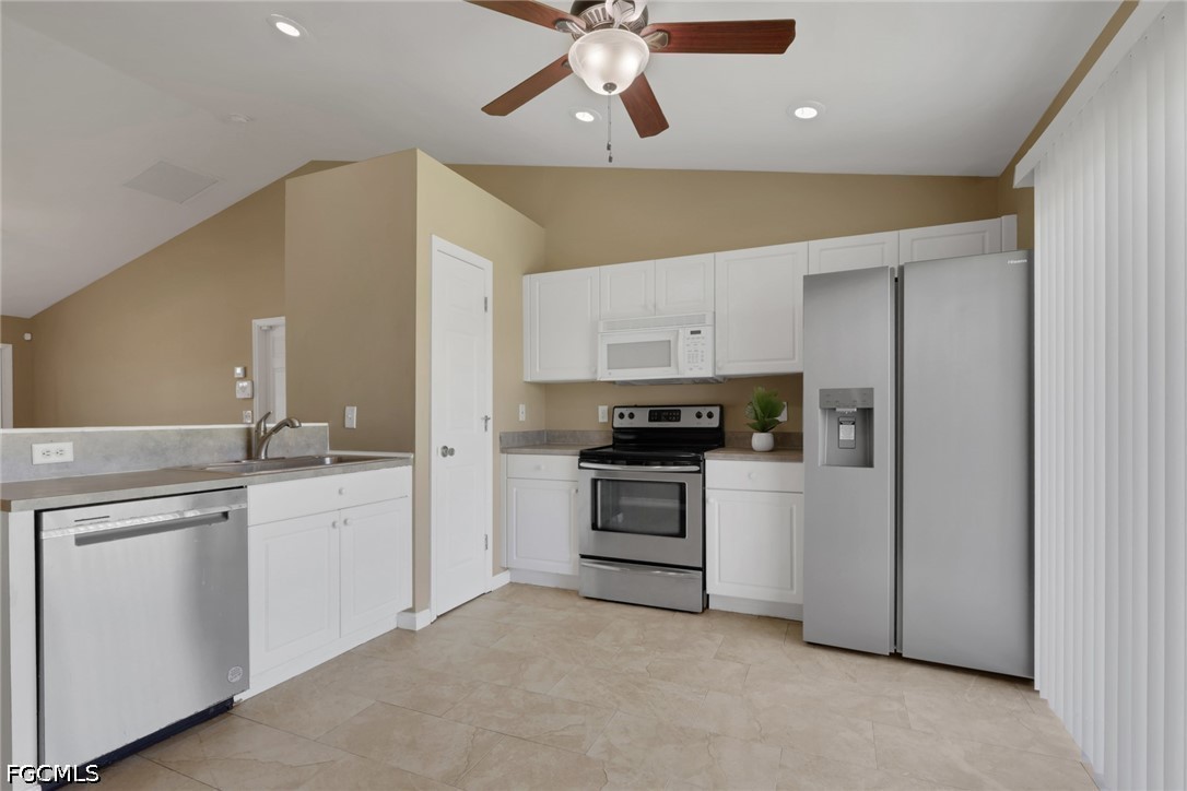 3 Bed SingleFamilyResidence for Sale in Cape Coral, photo 12