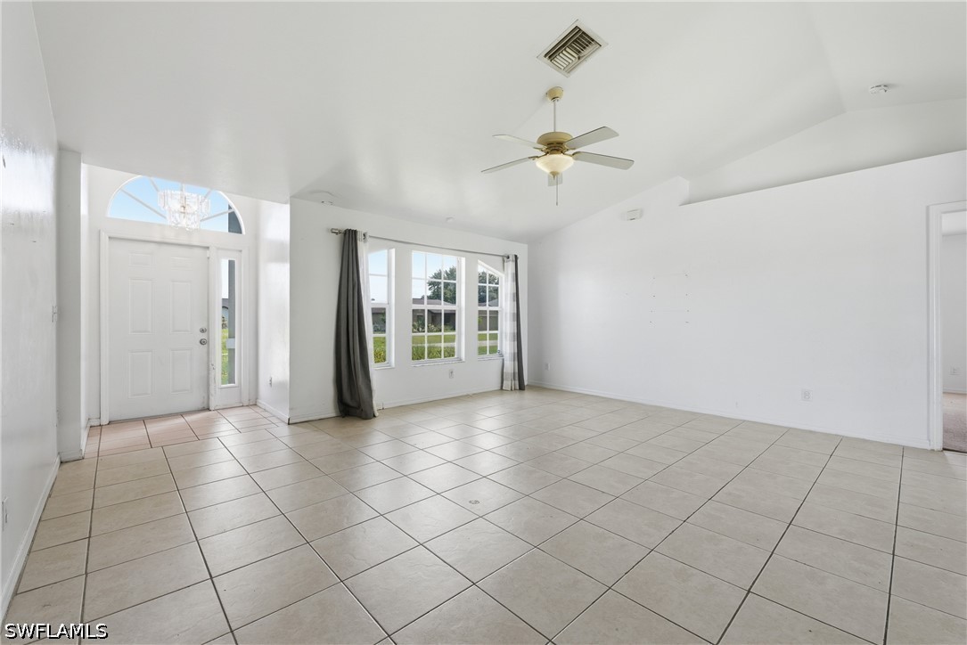 3 Bed SingleFamilyResidence for Sale in Cape Coral, photo 12