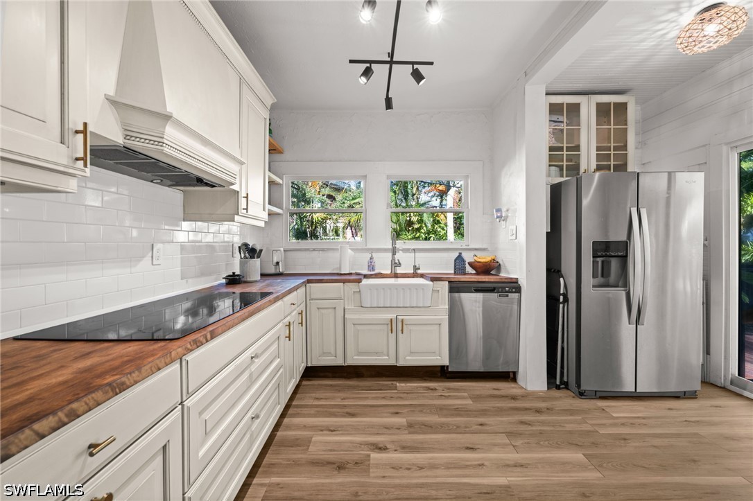3 Bed SingleFamilyResidence for Sale in Dean Park, photo 12