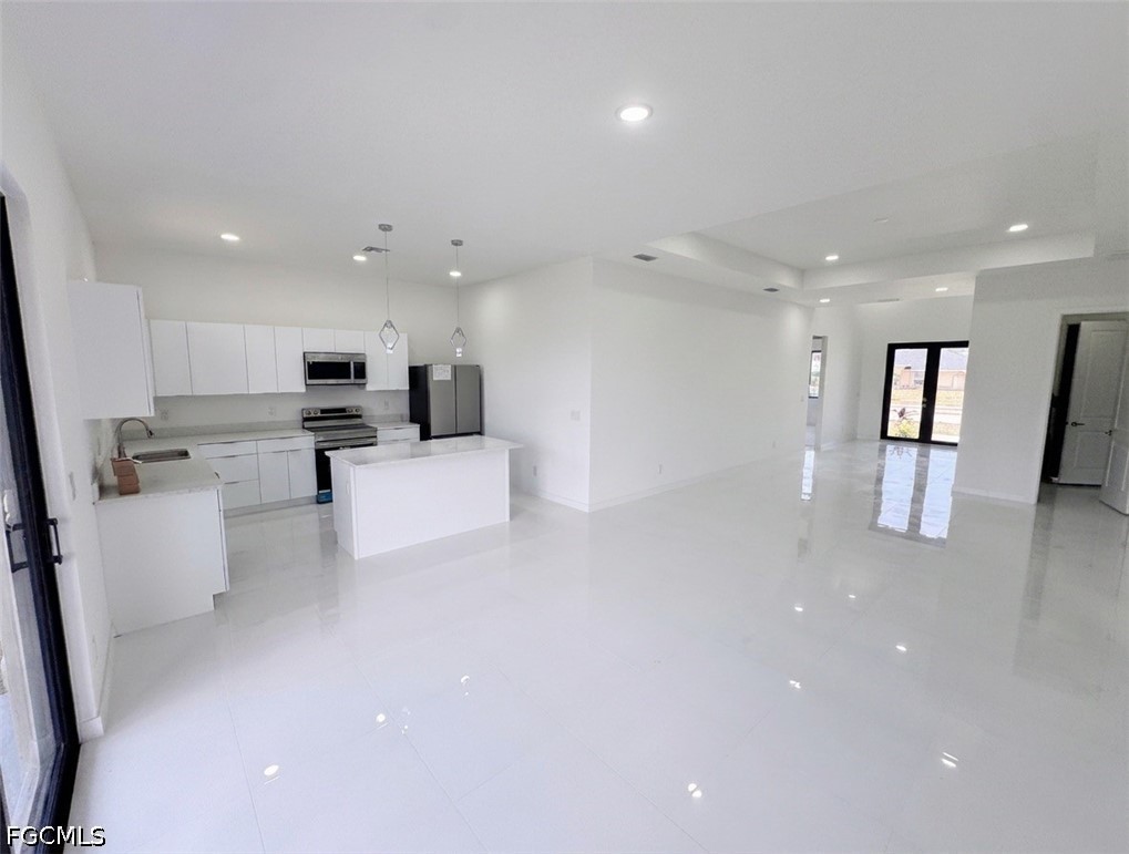 4 Bed SingleFamilyResidence for Sale in Cape Coral, photo 12