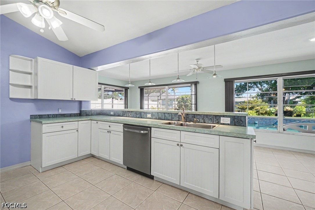 3 Bed Pool Home for Sale in Cape Coral, photo 12