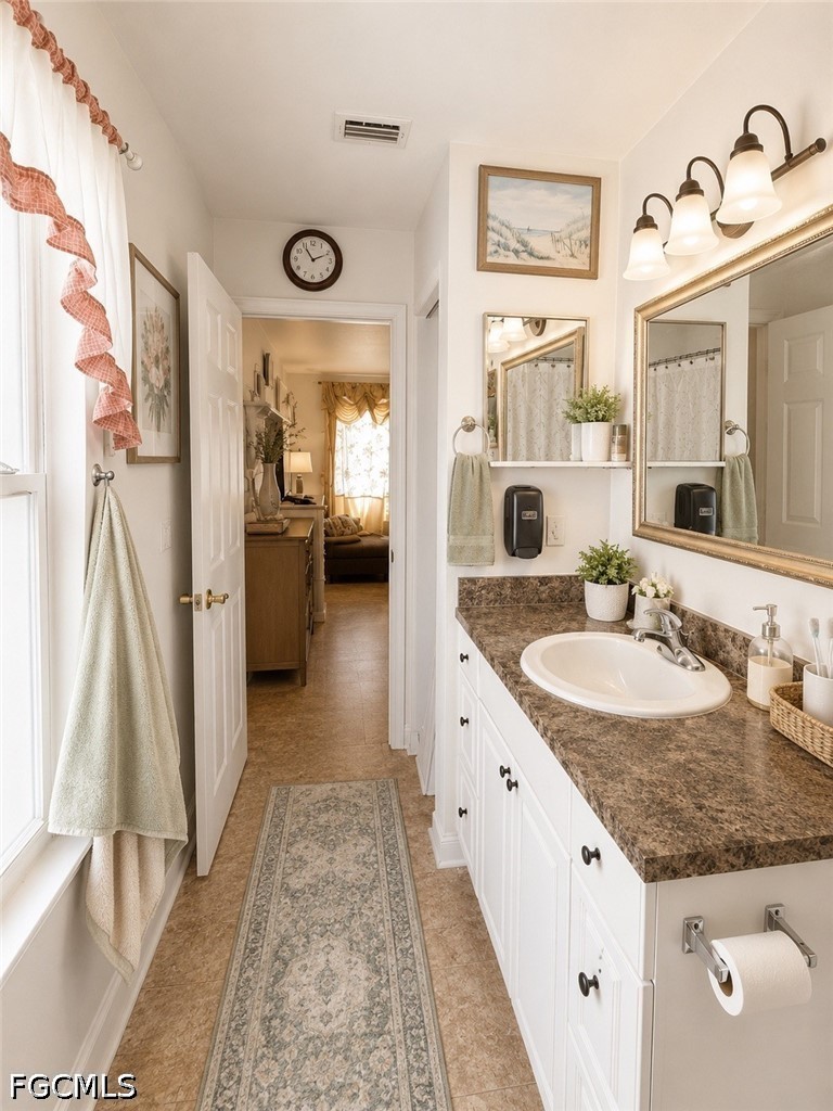 3 Bed SingleFamilyResidence for Sale in Rosemary Park, photo 12
