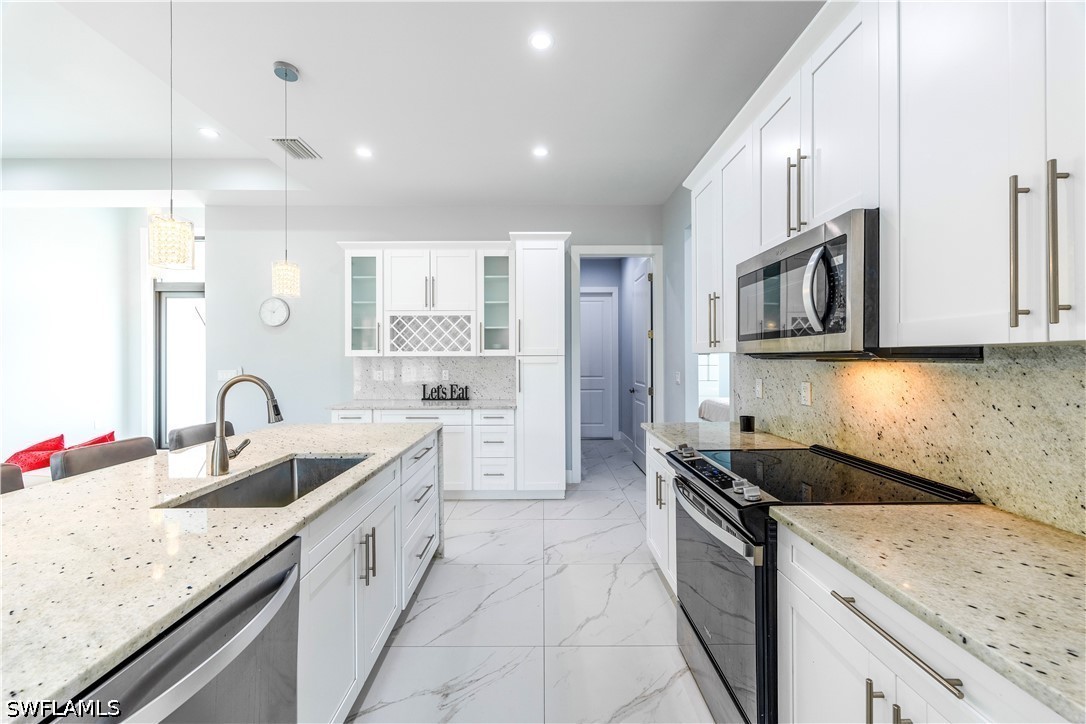 3 Bed SingleFamilyResidence for Sale in Naples, photo 12