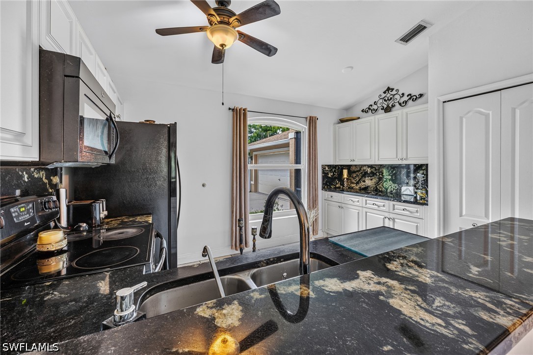 3 Bed Pool Home for Sale in Naples, photo 12