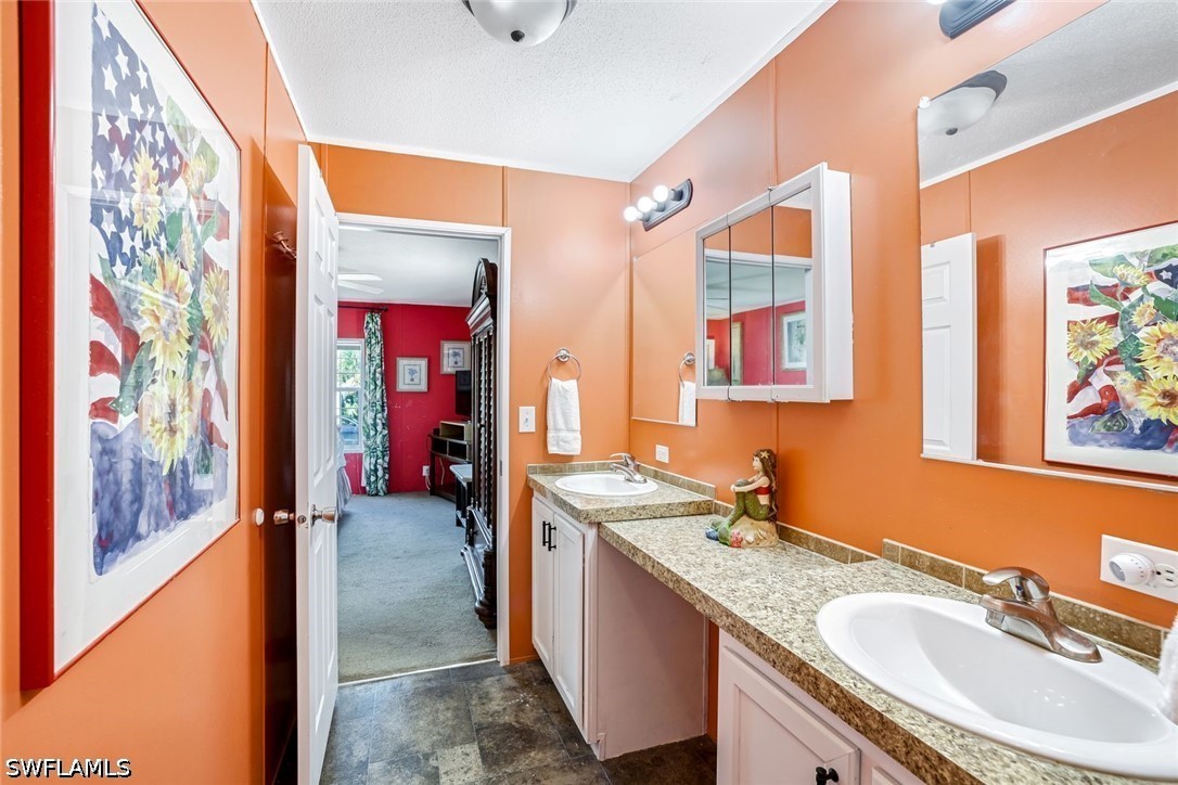4 Bed SingleFamilyResidence for Sale in Goodland Isles, photo 12